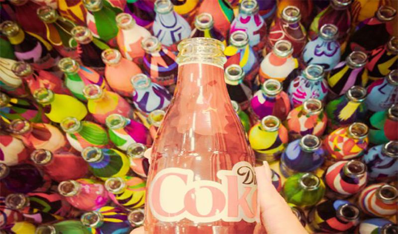 HP Indigo: 2 εκατομμύρια μοναδικά σχέδια για τα μπουκάλια της Coca-Coca Israel